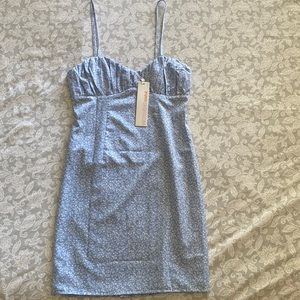 Tiger mist Light blue dress with white detailing size Australian 10 and US 6